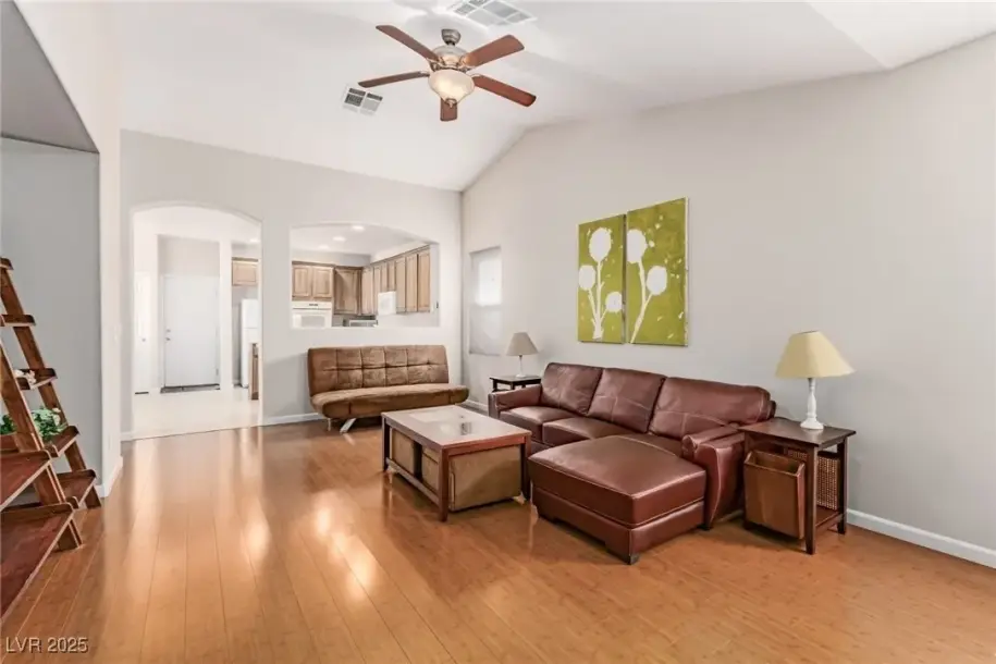 8692 Blakely Ct, Las Vegas, NV 89148-2