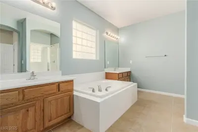 8692 Blakely Ct, Las Vegas, NV 89148