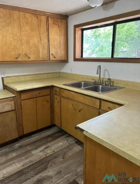 410 N 9th St, Las Vegas, NV 89101-3