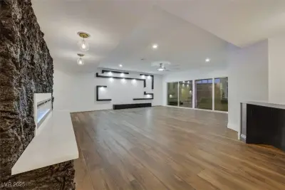 1900 S 15th St, Las Vegas, NV 89104