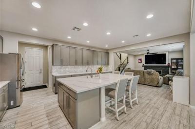 70 Pikiariki Ct, Las Vegas, NV 89183