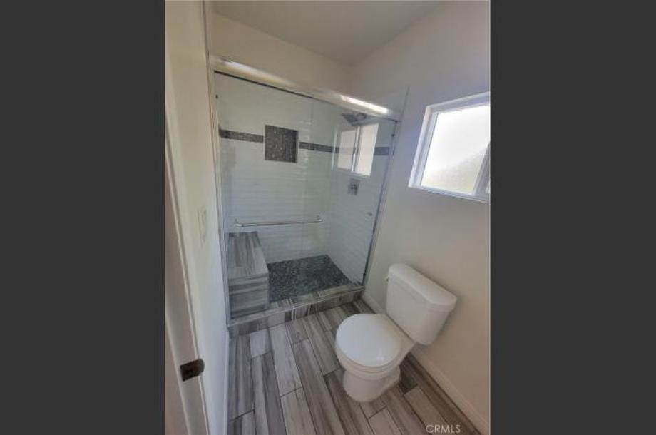 204 E Gage, Los Angeles, CA 90003-6