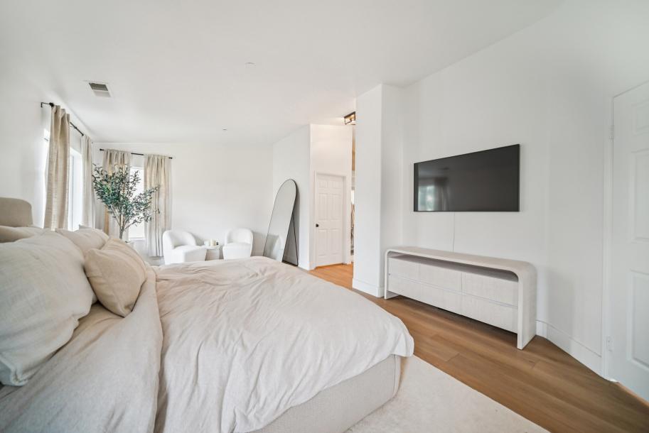 13042 Mesa Verde Way, Sylmar, CA 91342-14