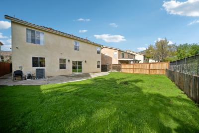 13042 Mesa Verde Way, Sylmar, CA 91342